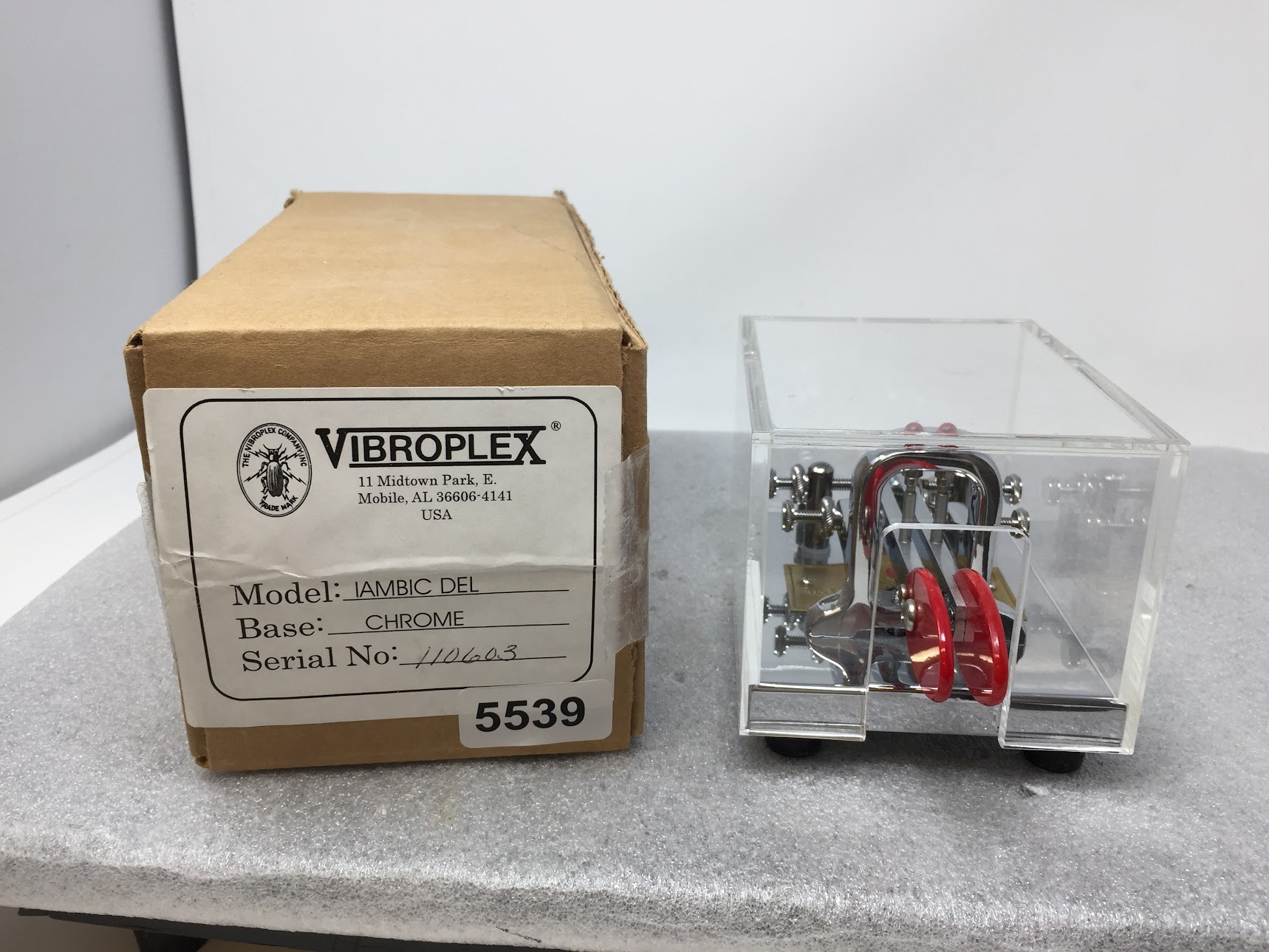 VIBROPLEX IAMBIC DEL Chrome Keyer with Dust Cover